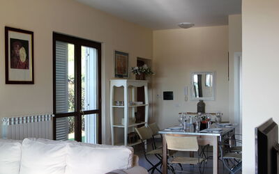 Villa Velca: villetta-golf-al-mare-marina-velca-villa-living-room