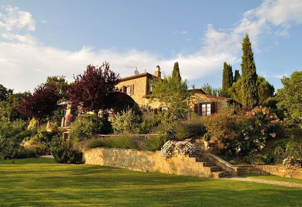 Villa Orazio: Garden and outdoor view