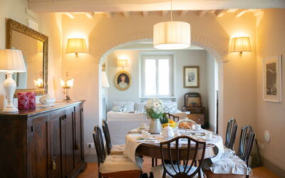 Villa Giulietta: Living room and dining room