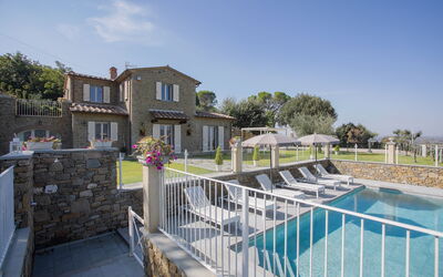 Villa Giulietta: Swimming pool