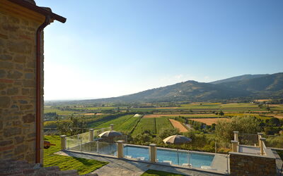 Villa Giulietta: Swimming pool and panoramic view