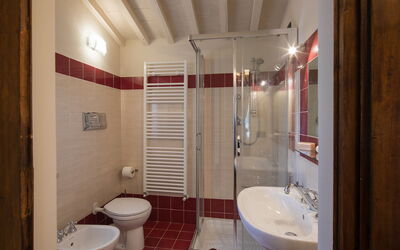 Villa Apollo: Bathroom