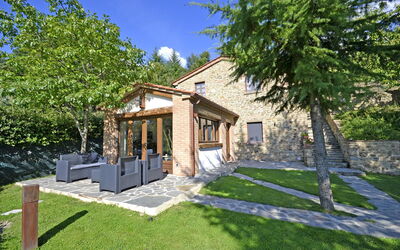 Villa Apollo: Outdoor view