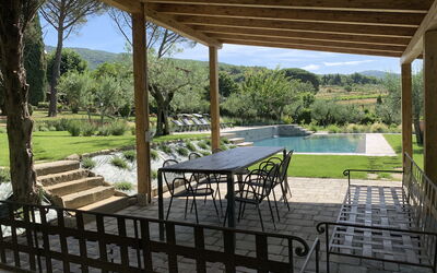 Villa Il Paride: Veranda and swimming pool