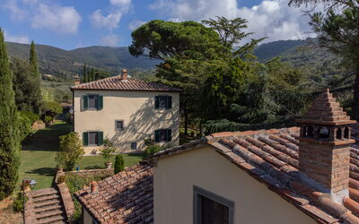 Villa Sofia: Building Exterior