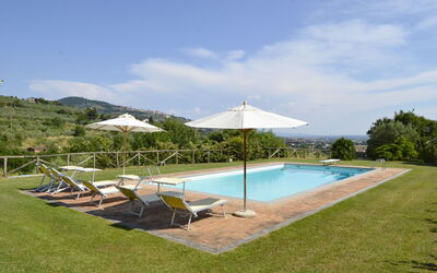 Villa Sofia: Swimming pool