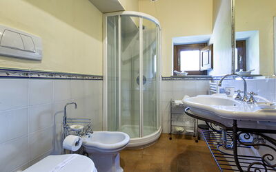 Villa Sofia: Bathroom