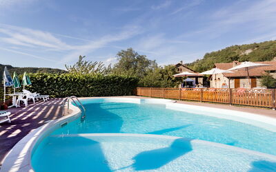 Villa Borgia: Piscina