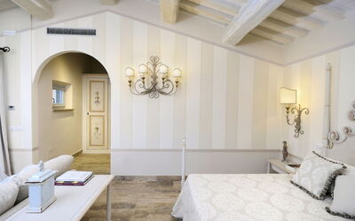 Borgo Falconiera: villa-borgo-del-falcone-sodo-villa-bedroom