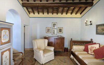 Borgo Falconiera: villa-borgo-del-falcone-sodo-villa-bedroom