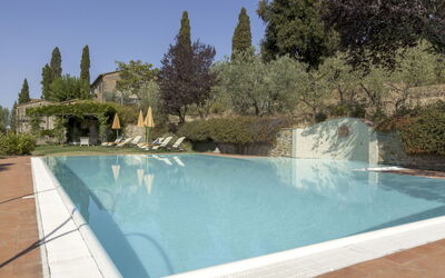 Borgo Falconiera: villa-borgo-del-falcone-sodo-villa-pool